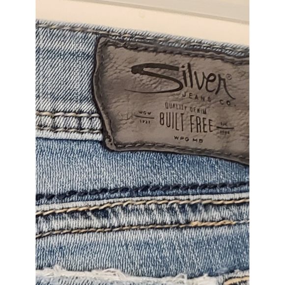 Women's Silver Jeans Co., Suki, Skinny Crop, W26/L24, Light Blue - Picture 8 of 8